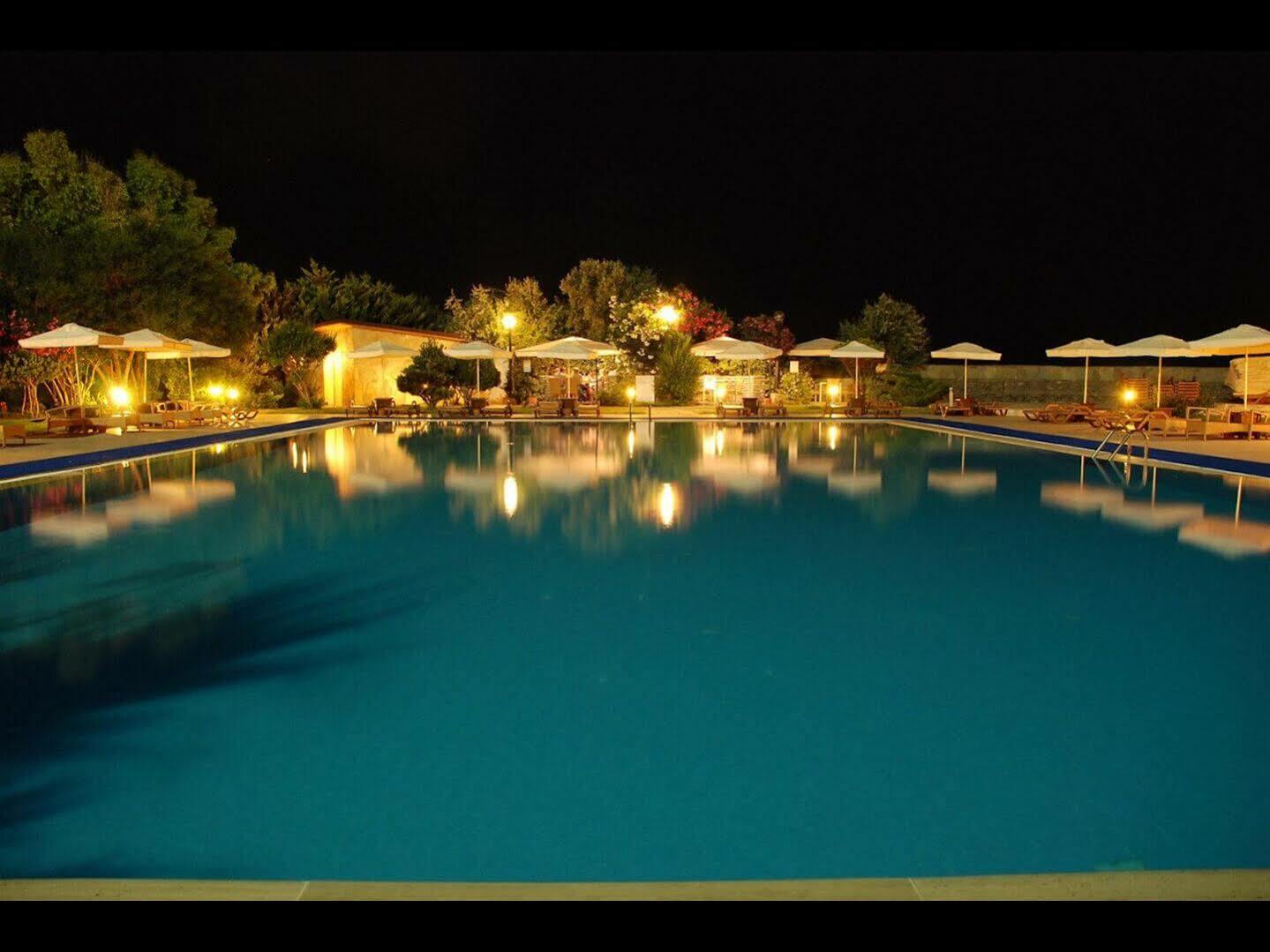 Babaylon Hotel เซสเม ภายนอก รูปภาพ